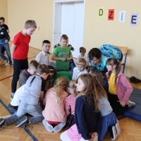 dz (9)